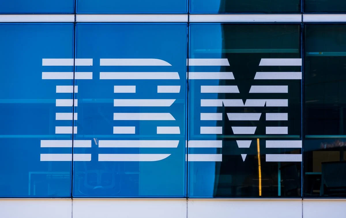 IBM полностью выходит из российского рынка
