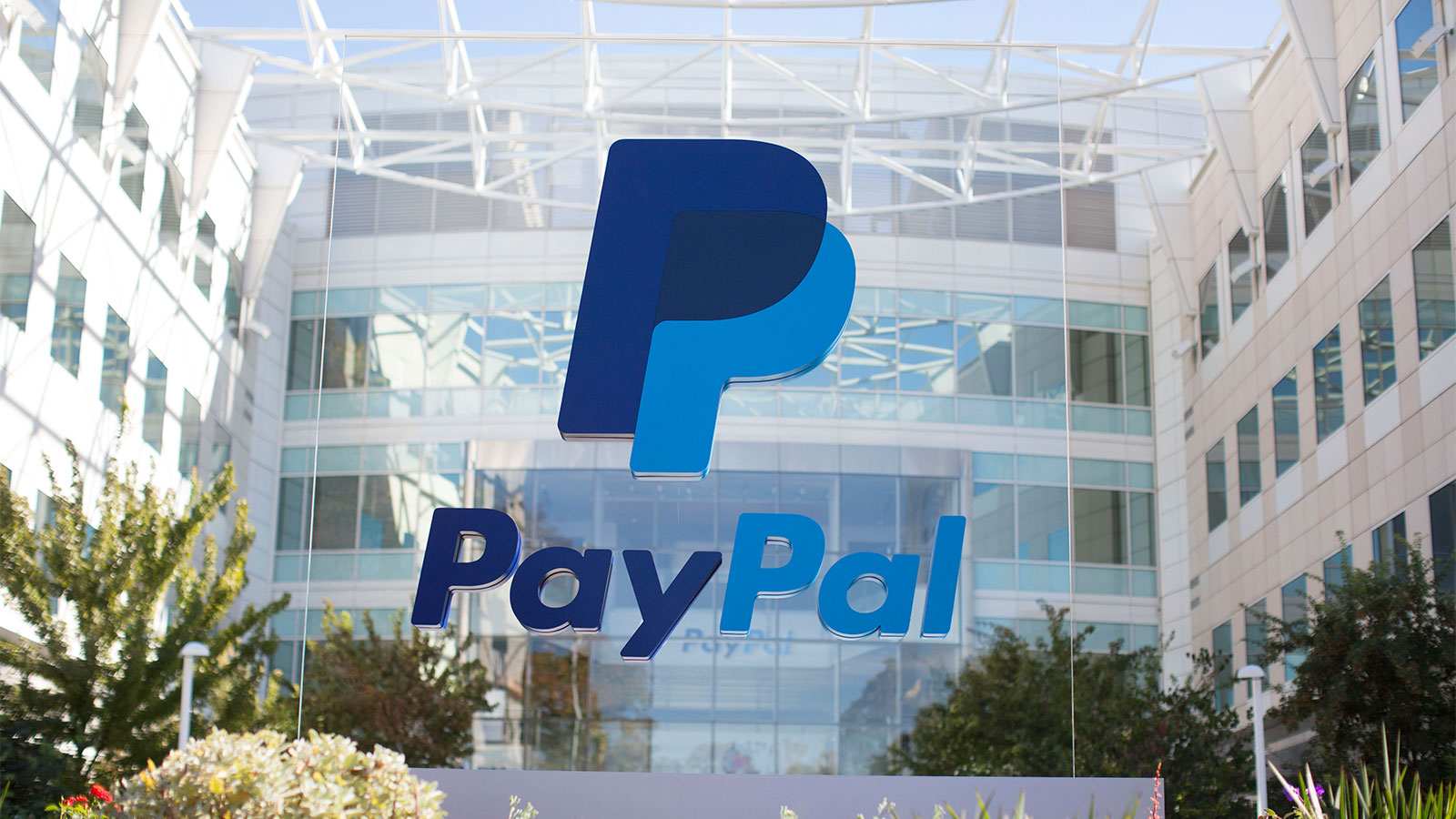 PayPal сокращает 2000 рабочих мест