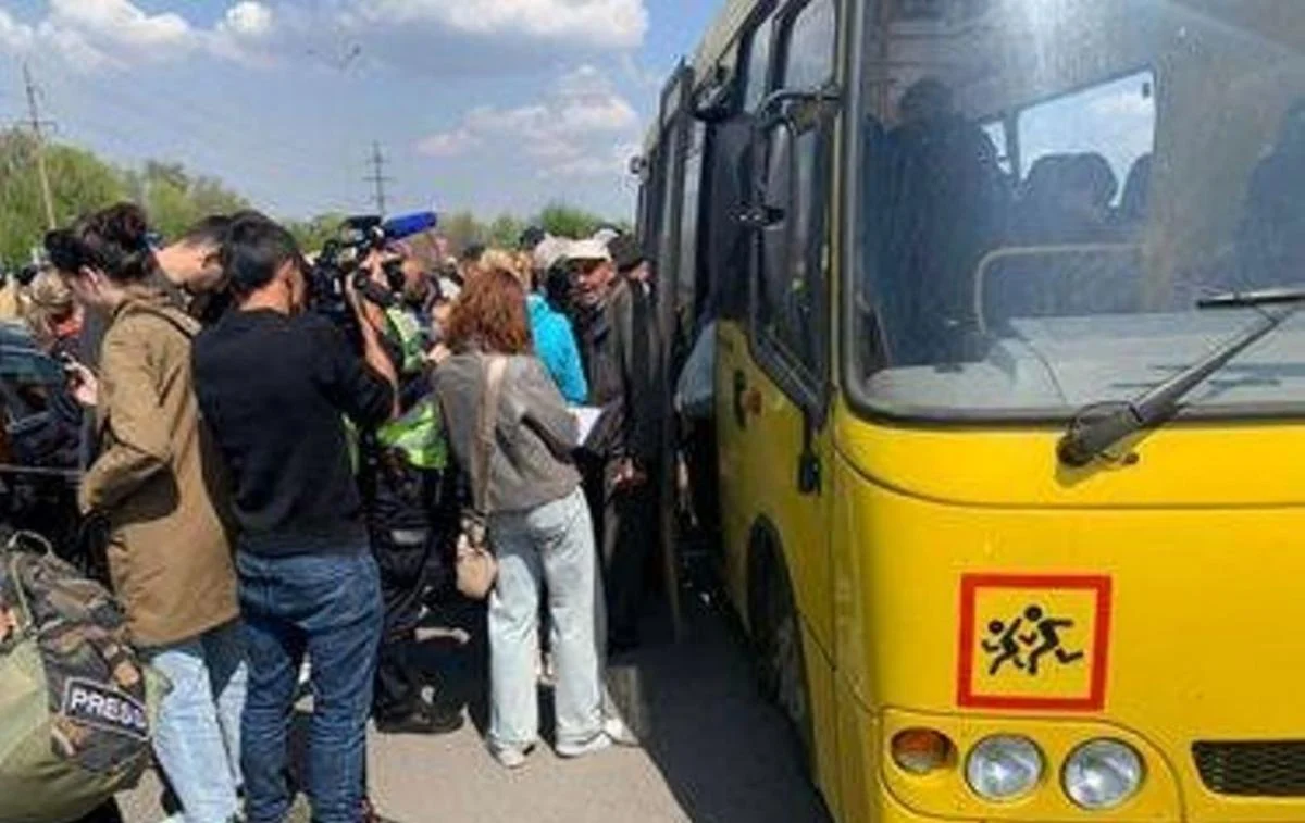 «Большая эвакуация»: более 100 гражданских прибыли в Запорожье из Мариуполя