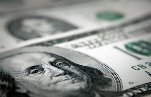 НБУ з 3 жовтня запровадить гнучкий курс долара