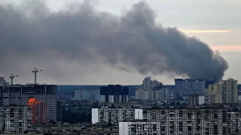 В Киеве обстреляли Дарницкий вагоноремонтный завод