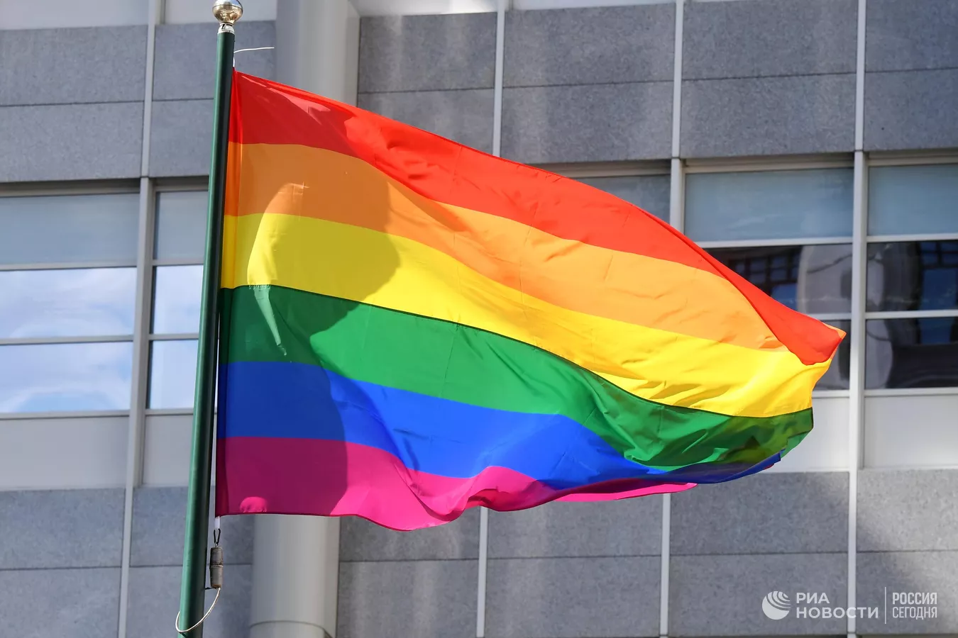 «Как раз вовремя»: Петиция о легализации однополых браков набрала 25 тысяч голосов