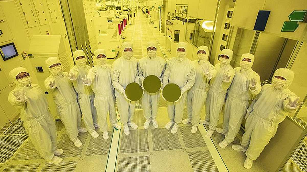 Компания Samsung объявила о начале производства 3-нанометровых чипов
