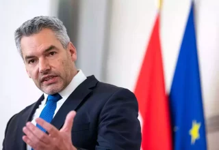 Канцлер Австрии предупредил Европу о последствиях эмбарго на российский газ