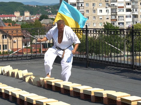 Украинский каратист установил новый мировой рекорд