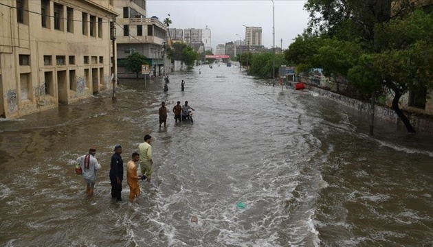 В Пакистане неустанно продолжает наносить ущерб стихийное бедствие