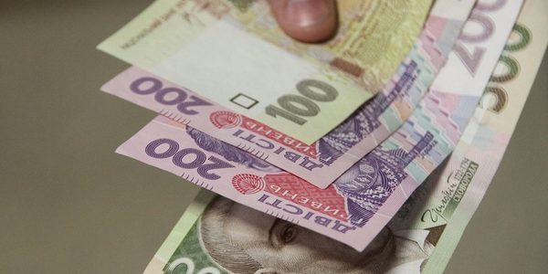 Кабмин утвердил повышение пенсий и страховых выплат на 12,1%