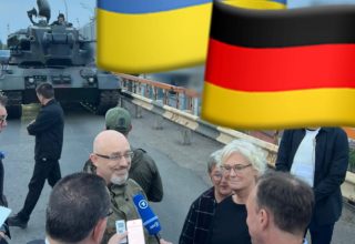Глава Минобороны Германии посетила Украину