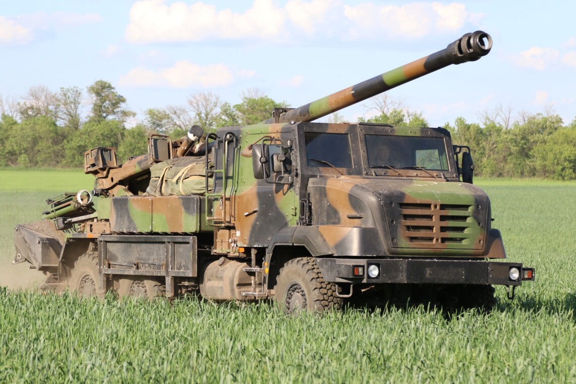 Франция может передать Украине 12 единиц САУ Caesar, которые изначально предназначались для Дании, — СМИ