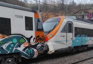 В Іспанії зіткнулися два потяги, є постраждалі