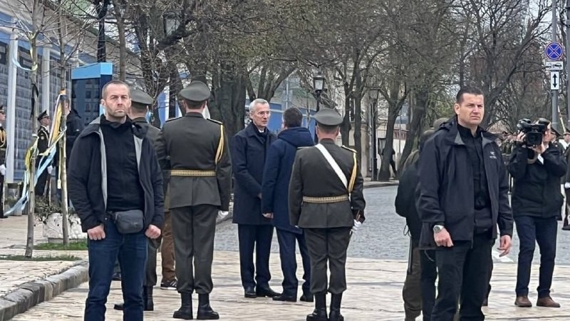 Генсек НАТО прибув до Києва з неоголошеним візитом