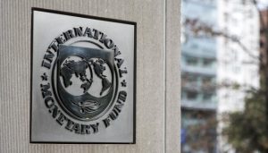 МВФ прогнозує подальшу девальвацію гривні на найближчі кілька років