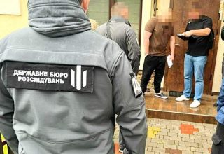 Про підозру у незаконному збагаченні повідомлено правоохоронцю з Дніпра, якого раніше викрили на вимаганні 200 000 💲