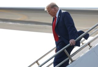 Вимушену посадку здійснив літак Трампа