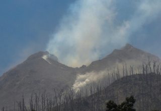 В Індонезії почав вивергатися вулкан