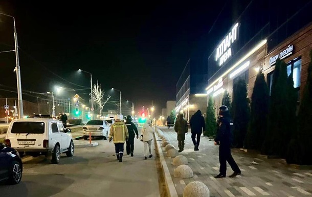 Поврежден ТЦ: в Белгороде заявили об атаке БПЛА