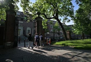 США відновлюють оформлення студентських віз, однак із перевіркою соцмереж