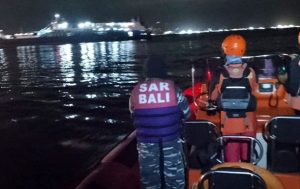 У берегов Бали затонул паром с 65 пассажирами