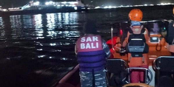 У берегов Бали затонул паром с 65 пассажирами