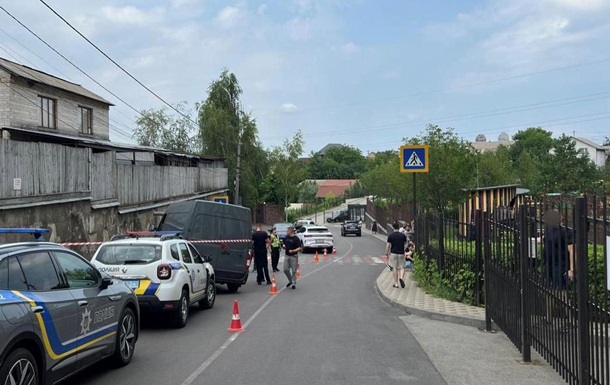 Під Києвом сталася трагедія: автомобіль на смерть збив дитину