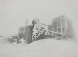 Карпаты под снегом: мощный шторм накрыл горы