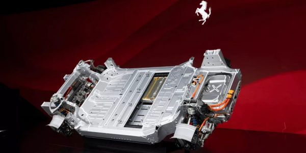 Культ скорости на токе: Ferrari представила первый электрический суперкар