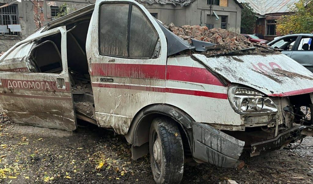 В результате ночного удара по Харькову повреждены больница и жилые здания