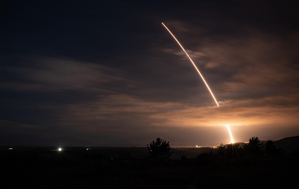 Соединенные Штаты запустили межконтинентальную ракету «Минитмен III»
