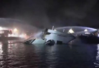 У Греції затонули три яхти