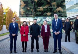 Зеленський в Іспанії провів нараду з виробниками зброї