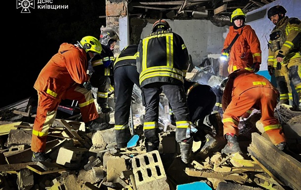 Удар по Киевской области: появились фото последствий