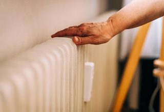 В Киеве после ночной атаки РФ ограничили подачу тепла