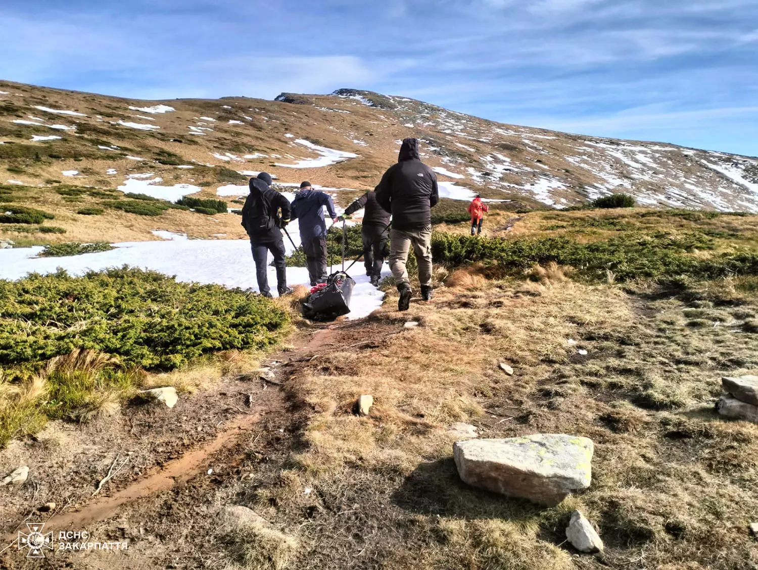 В горах Закарпатья обнаружили тела двух погибших мужчин