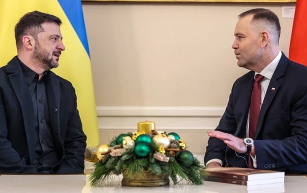 Навроцкий вручил Зеленскому книгу о Волынской трагедии