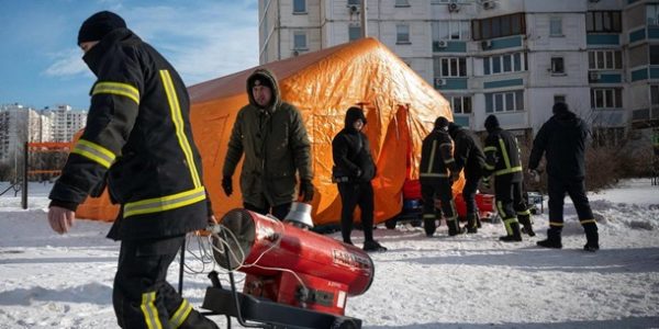 В Киеве сотни зданий четвертый день без обогрева