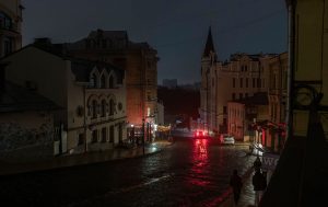 По всей Украине возобновили отключение электричества