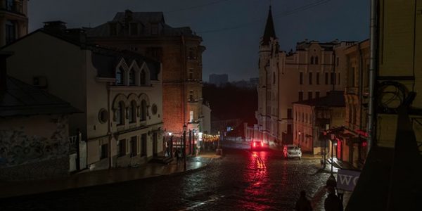 По всей Украине возобновили отключение электричества