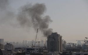 Иран и Израиль «обменялись» ракетными ударами — СМИ