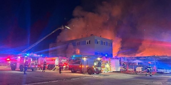 Возгорание оружейной фабрики в Чехии: задержаны трое подозреваемых