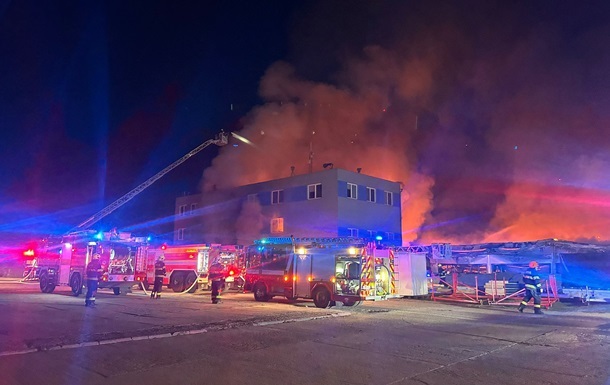 Загоряння збройової фабрики в Чехії: затримано трьох підозрюваних