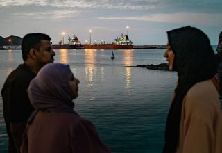 Через Ормузский пролив за два дня прошли только семь судов — СМИ