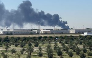 Иран нанёс удар по НПЗ и опреснительнойй станции в Кувейте
