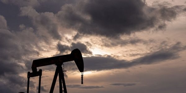 Стоимость нефти рухнула после прекращения огня