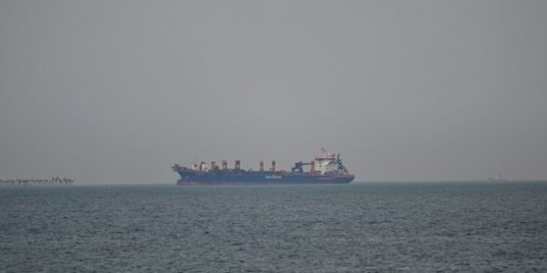 Блокирование Ормузского пролива: в ООН готовят план вывода судов