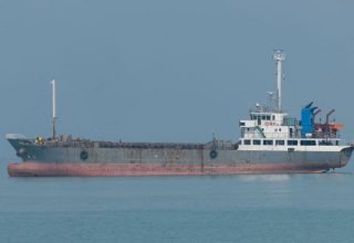 Іранські танкери з нафтою навчилися обходити блокаду США – ЗМІ