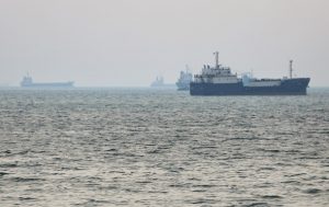 Более 30 иранских танкеров прорвали блокаду США — СМИ