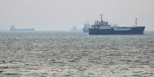 Более 30 иранских танкеров прорвали блокаду США — СМИ