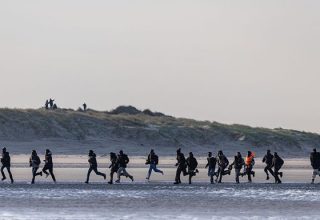 Британія та Франція уклали договір про стримування потоків нелегалів