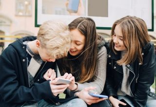 Норвезький уряд має намір заборонити соціальні мережі для дітей віком до 16 років