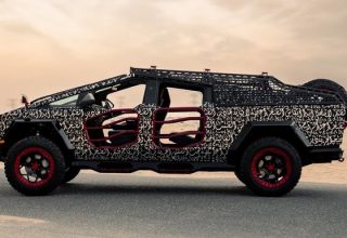 Tesla Cybertruck отримав екстремальну модифікацію без дверей для пересіченої місцевості